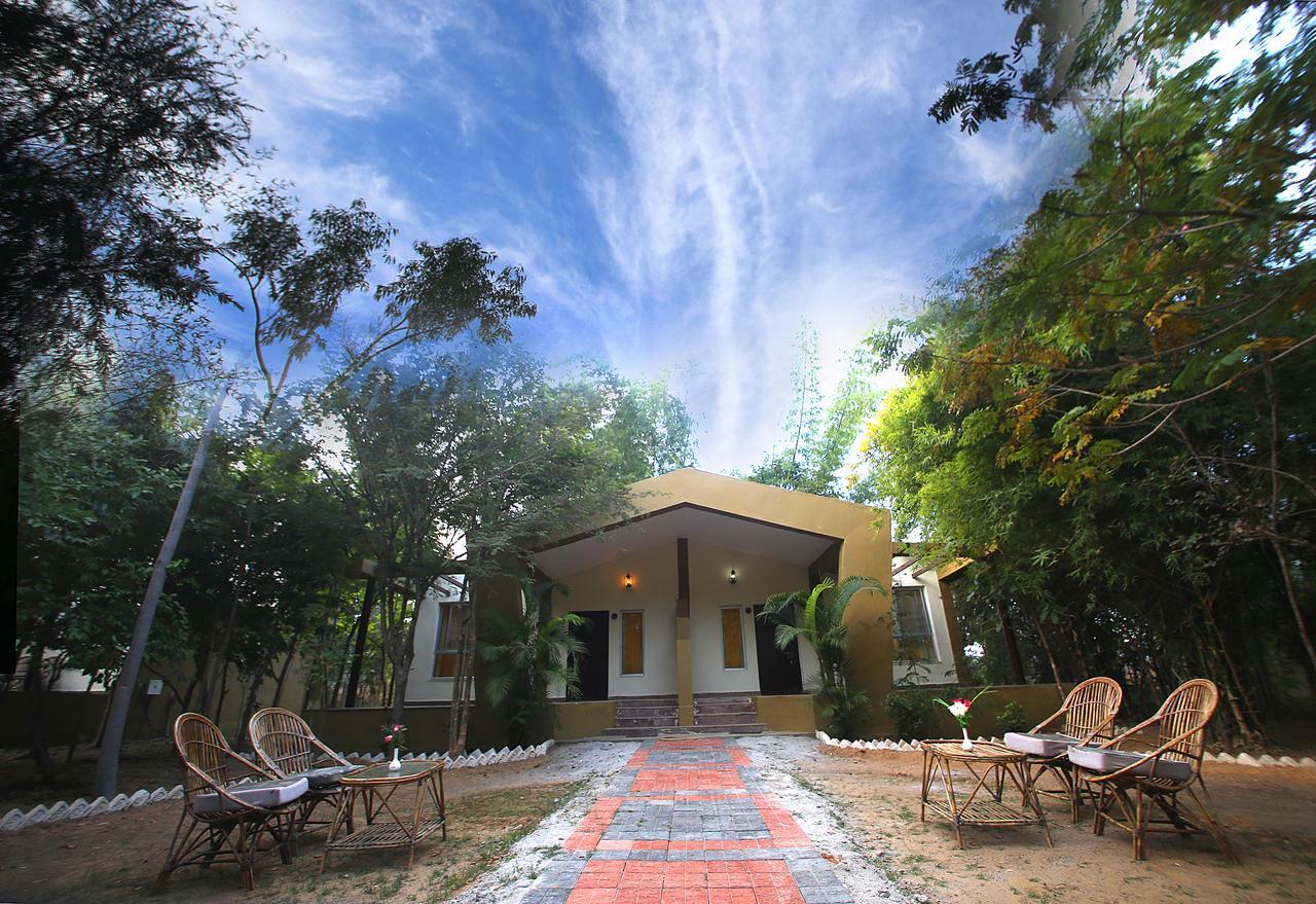 Mogli Resort Kānha Exterior foto