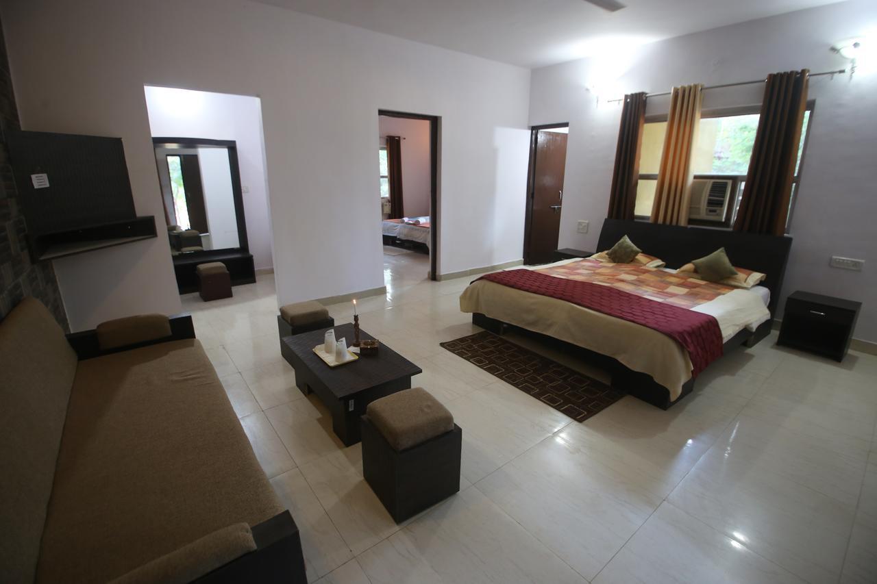Mogli Resort Kānha Exterior foto